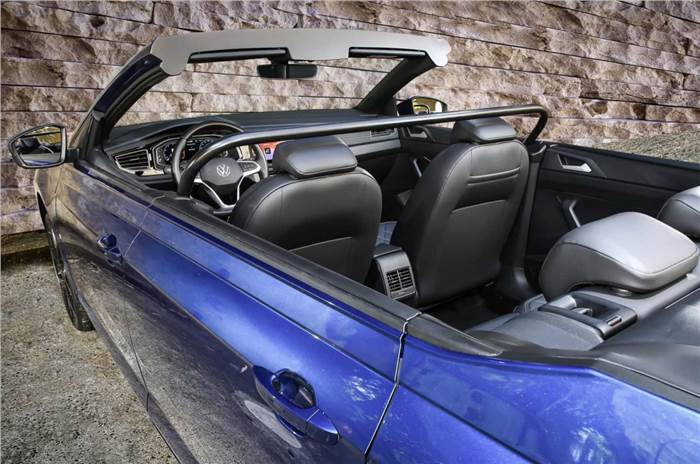 Volkswagen Virtus convertible interior 